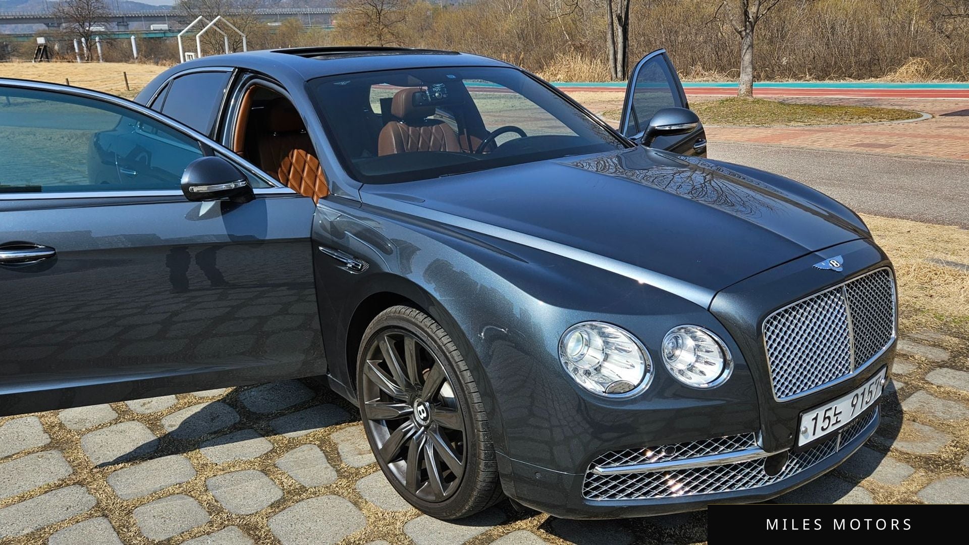 Bentley Flying Spur 2015 — миниатюра 10