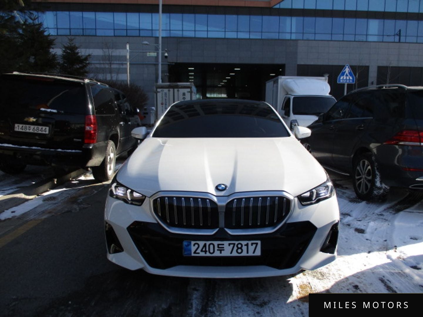 BMW 5 Series (G60) 2024 — фото 1 из 12