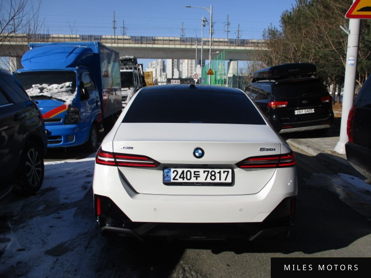 BMW 5 Series (G60) 2024 — миниатюра 4