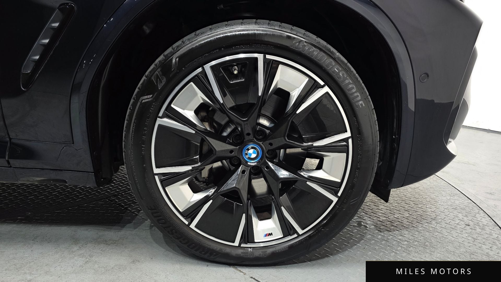BMW iX3 2023 — миниатюра 5