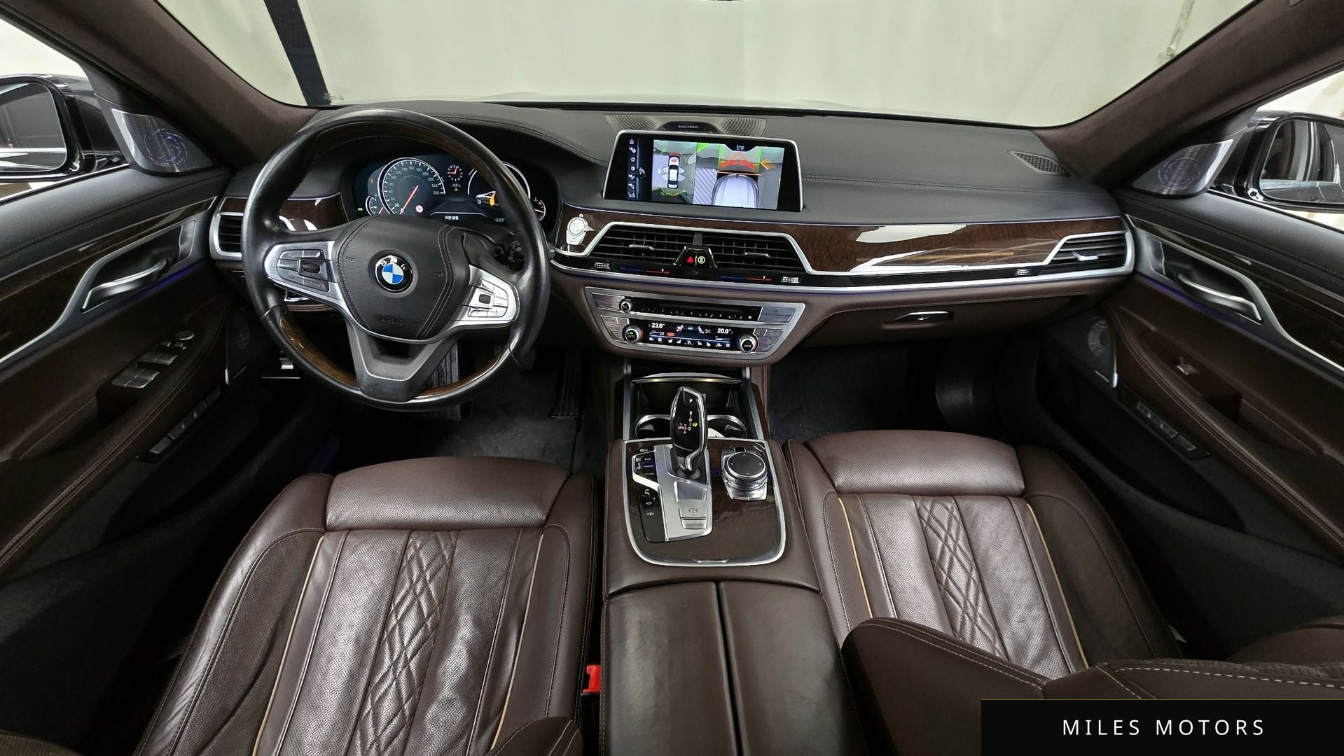 BMW 7 Series (G11) 2016 — миниатюра 7