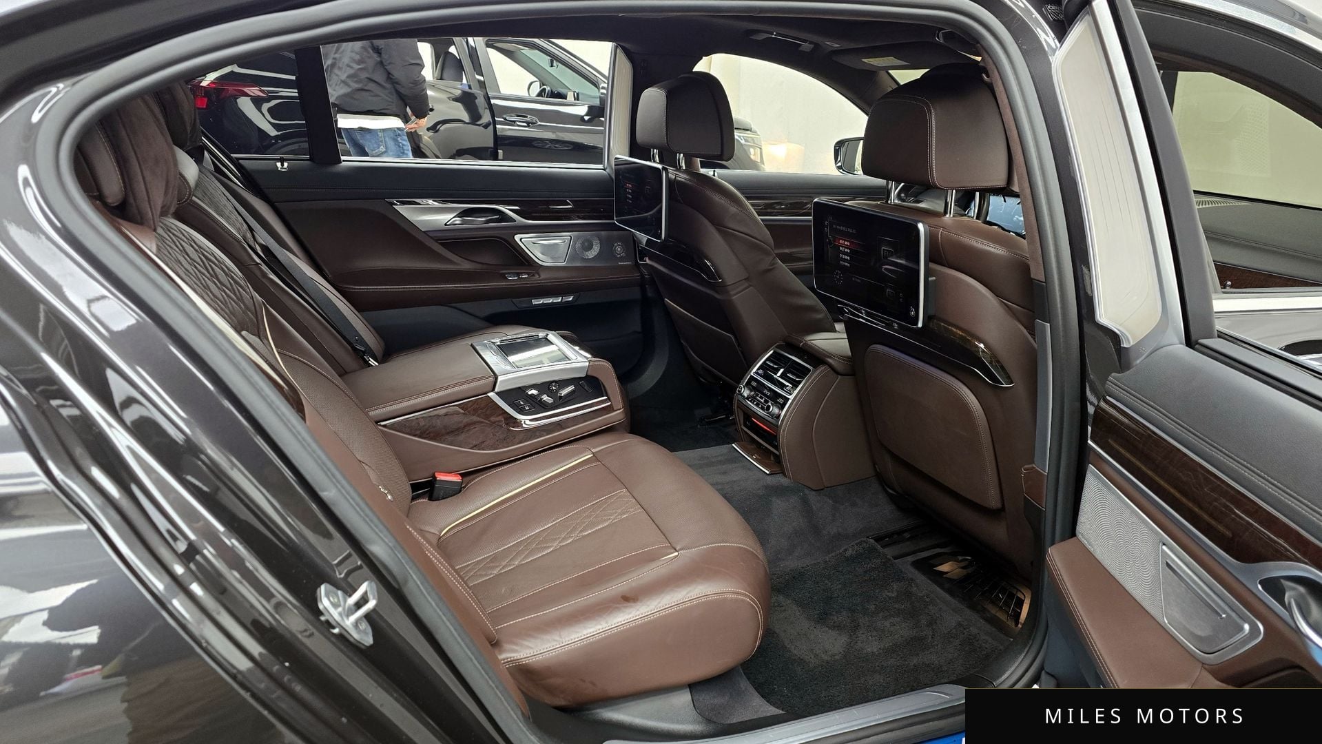 BMW 7 Series (G11) 2016 — миниатюра 12