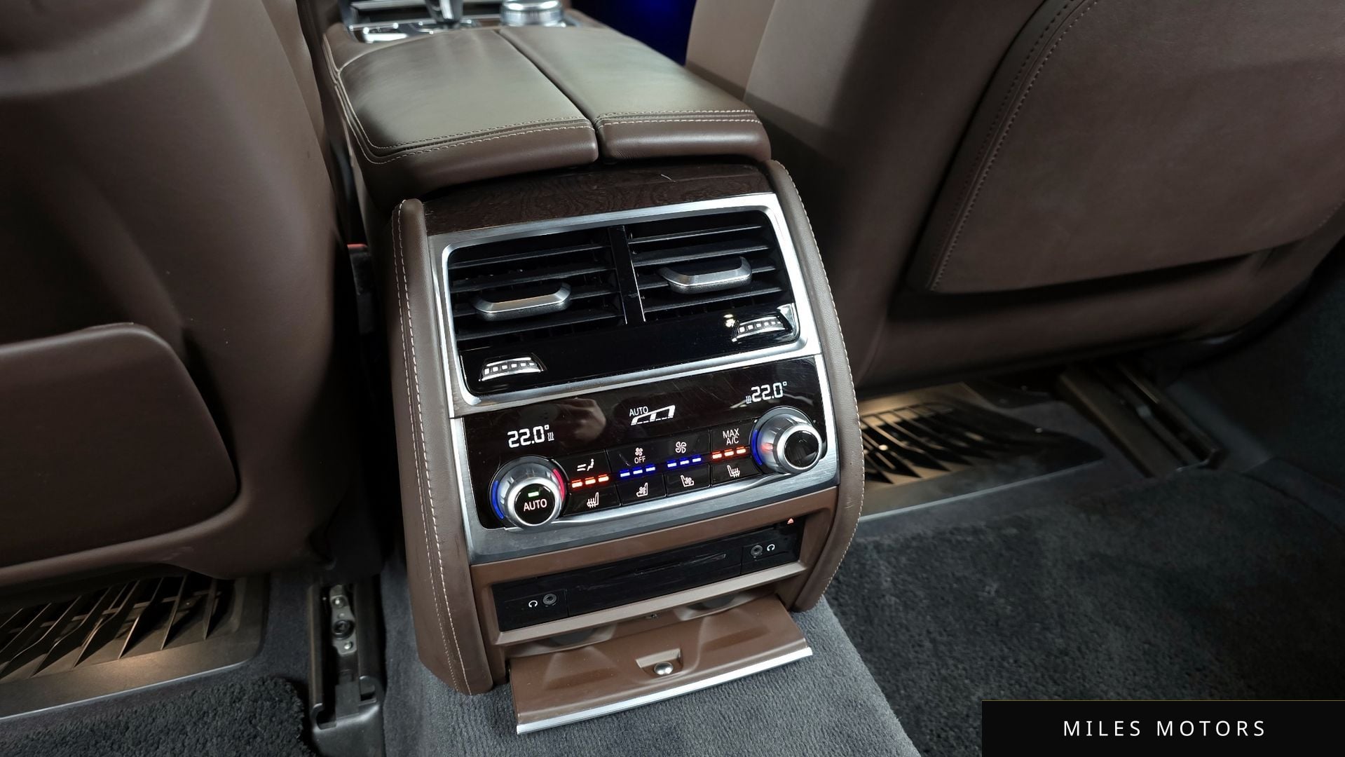 BMW 7 Series (G11) 2016 — миниатюра 19