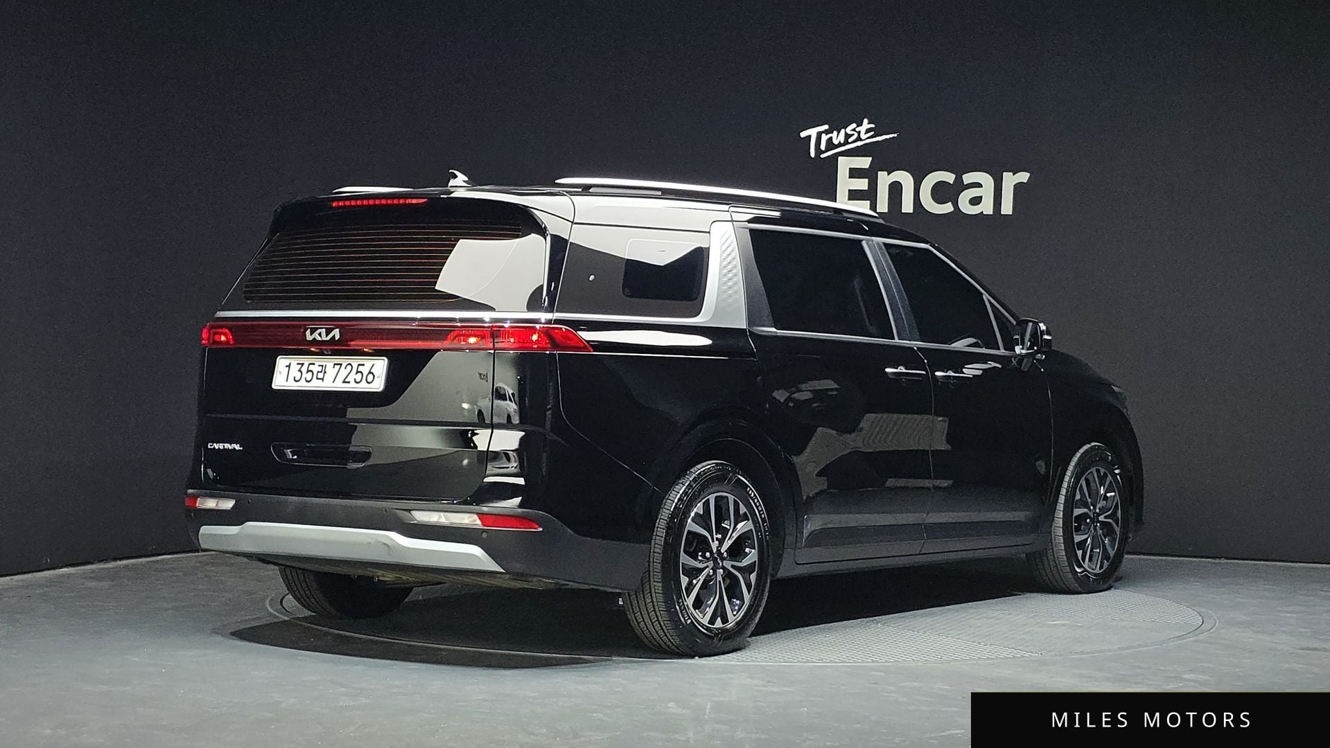 Kia Carnival 2022 — миниатюра 2