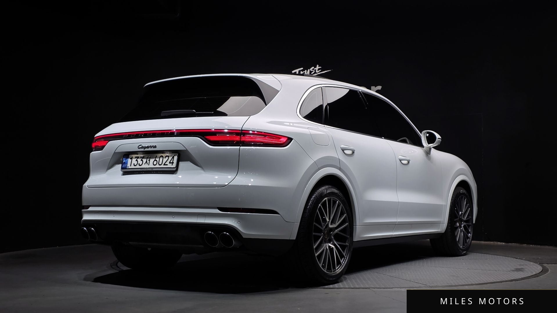 Porsche Cayenne 2021 — миниатюра 2