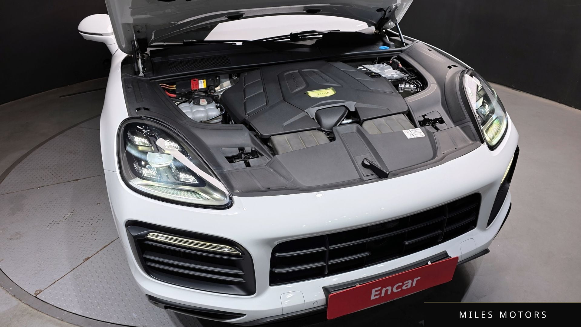 Porsche Cayenne 2021 — миниатюра 6