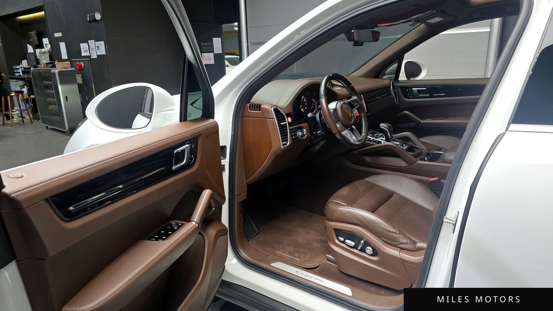 Porsche Cayenne 2021 — миниатюра 11