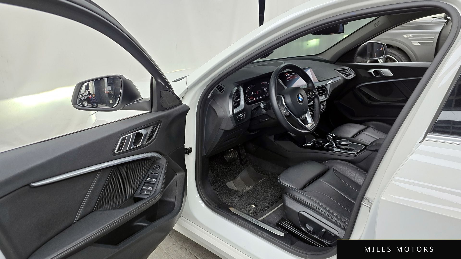 BMW 1 Series (F40) 2022 — миниатюра 10
