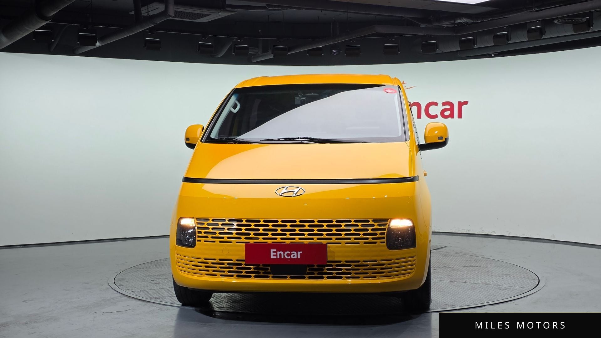 Hyundai Staria 2022 — миниатюра 3