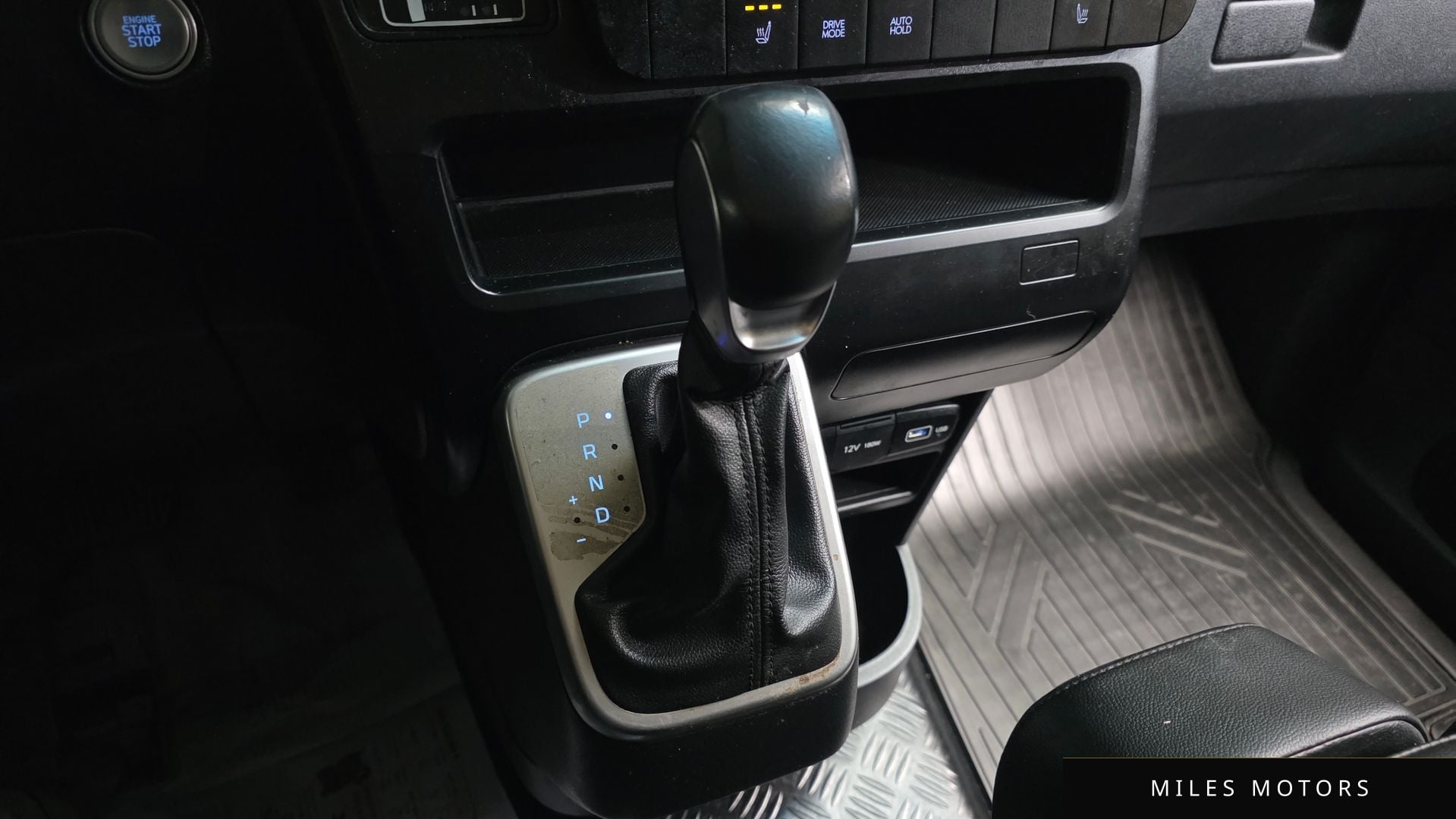 Hyundai Staria 2022 — миниатюра 9
