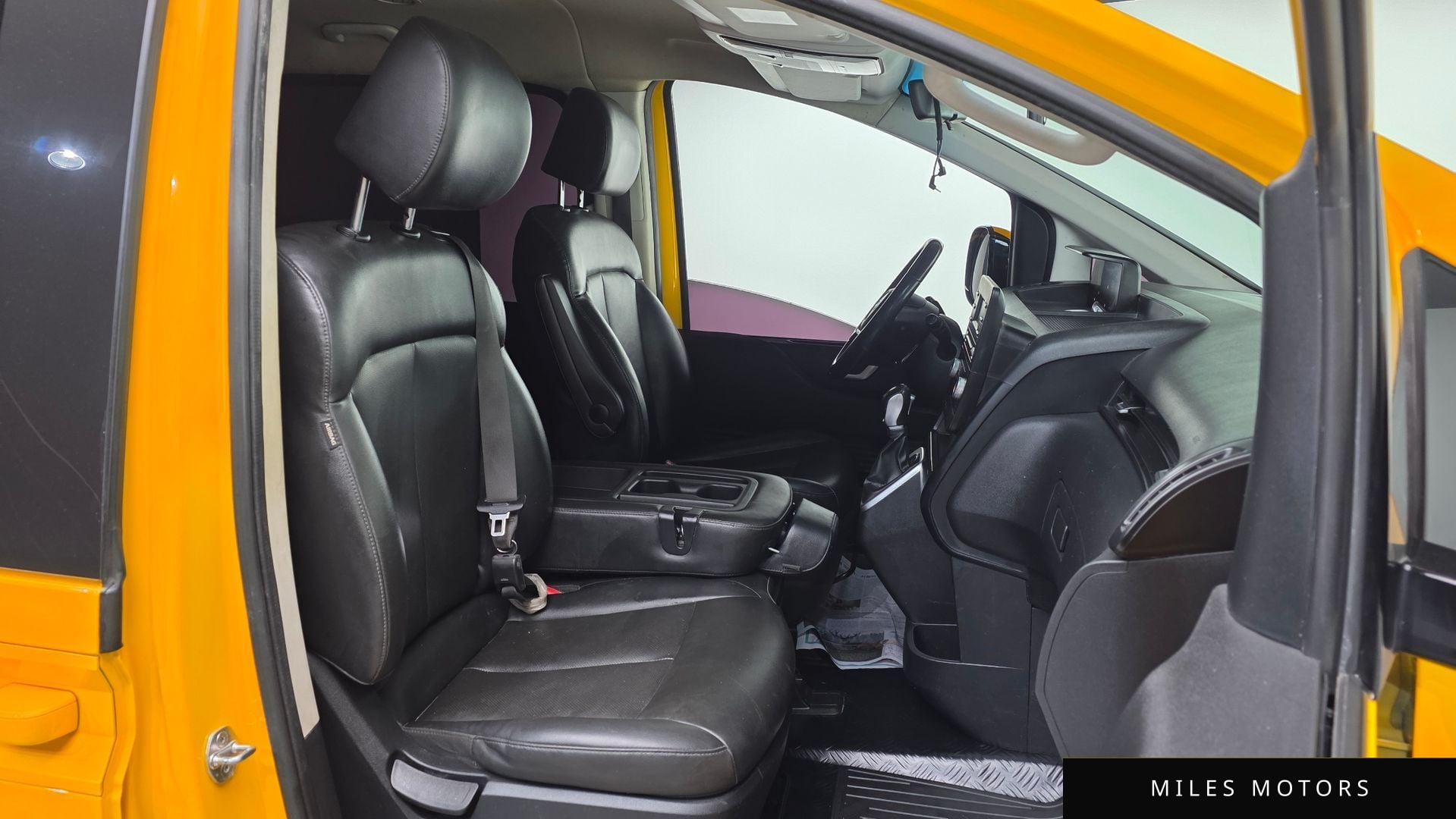 Hyundai Staria 2022 — миниатюра 10
