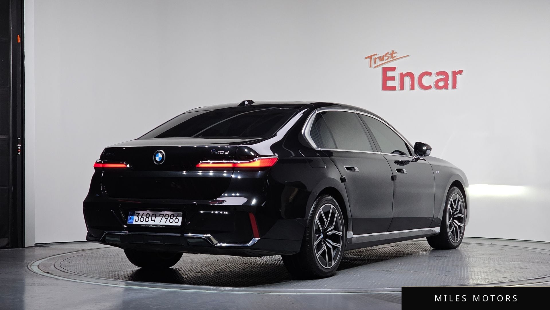 BMW 7 Series (G70) 2024 — миниатюра 2