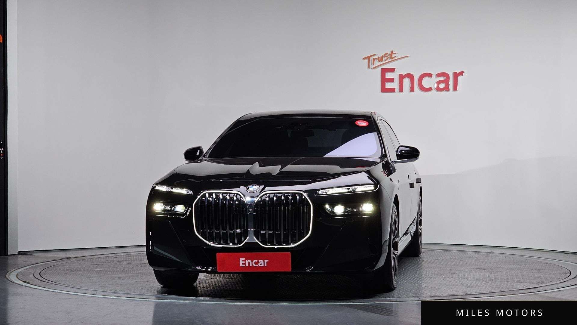 BMW 7 Series (G70) 2024 — миниатюра 3
