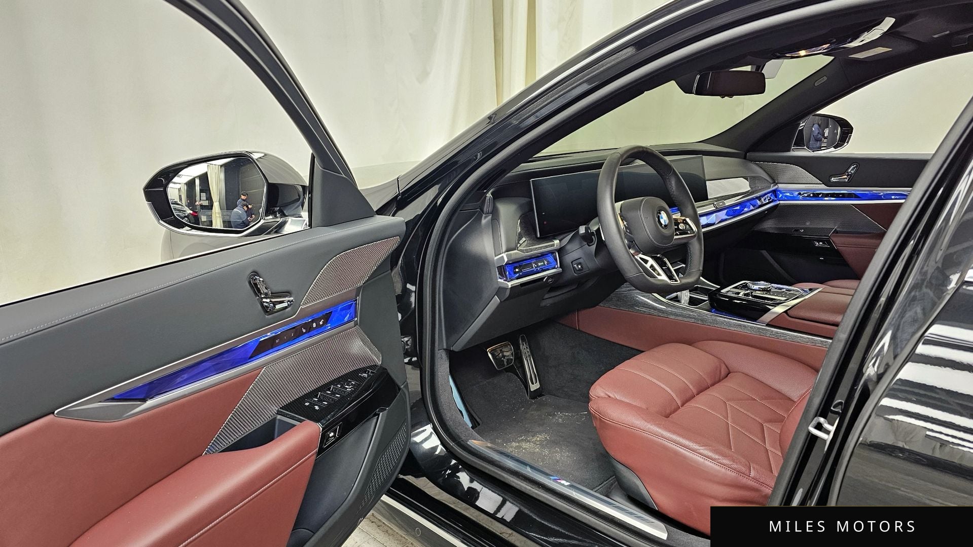 BMW 7 Series (G70) 2024 — миниатюра 10