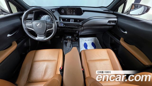 Лексус UX250h 2020 — миниатюра 7