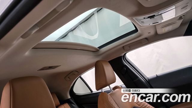 Лексус UX250h 2020 — миниатюра 17