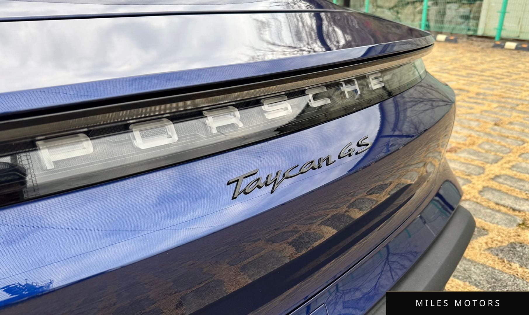 Porsche Taycan 2021 — миниатюра 8