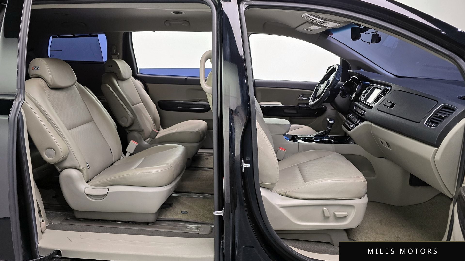 Kia Canival 2020 — миниатюра 10