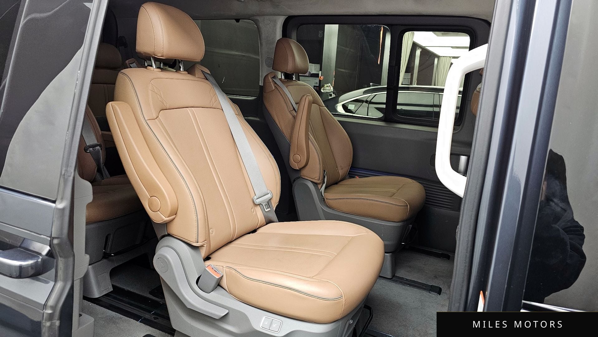 Hyundai Staria 2023 — миниатюра 12