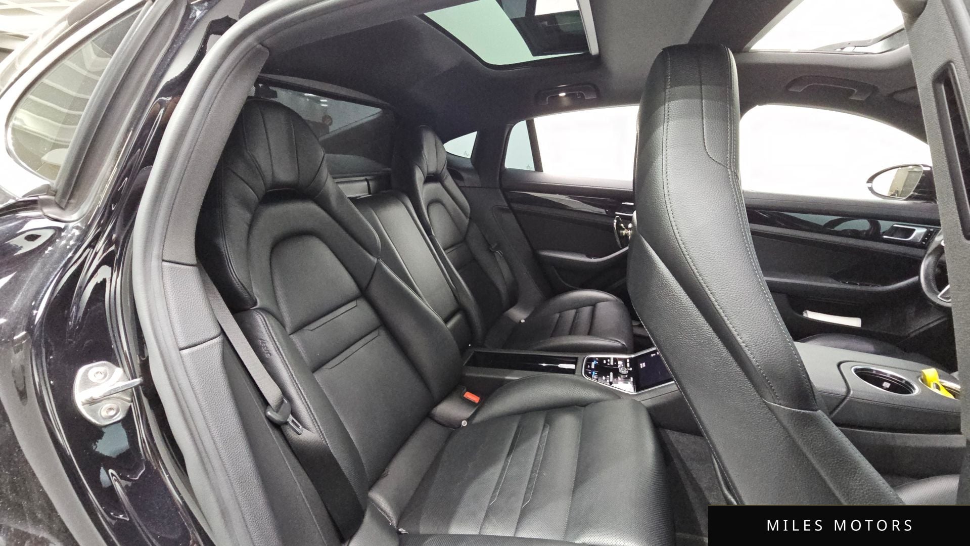 Porsche Panamera 2018 — миниатюра 13
