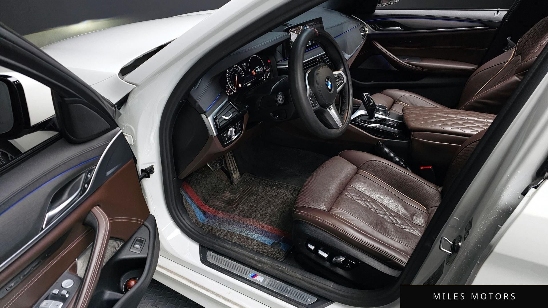 BMW 5 Series (G30) 2019 — миниатюра 11