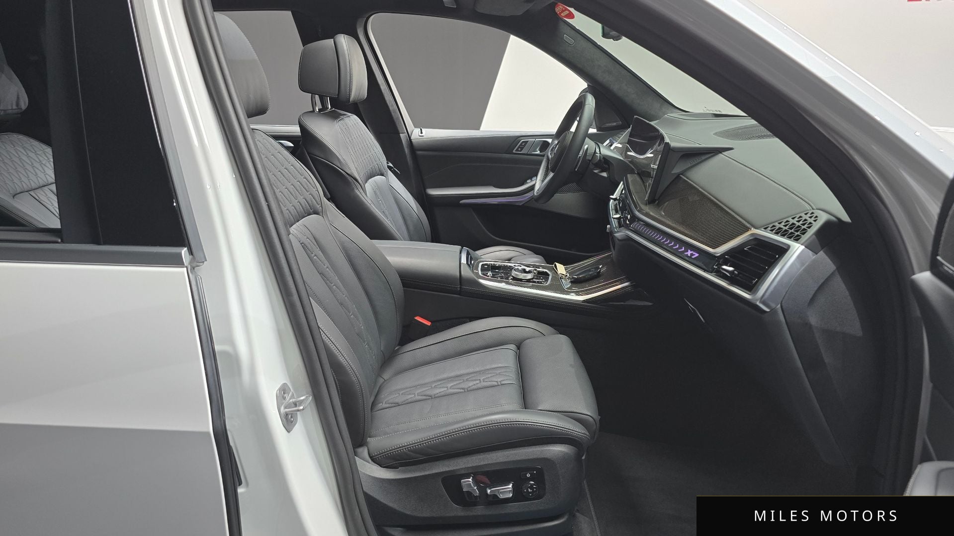 BMW X7 (G07) 2025 — миниатюра 10