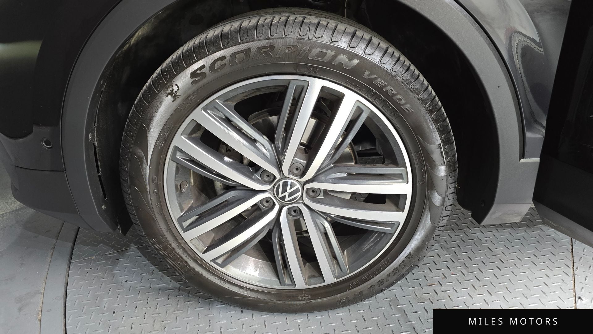 Volkswagen 티구안 2024 — миниатюра 5