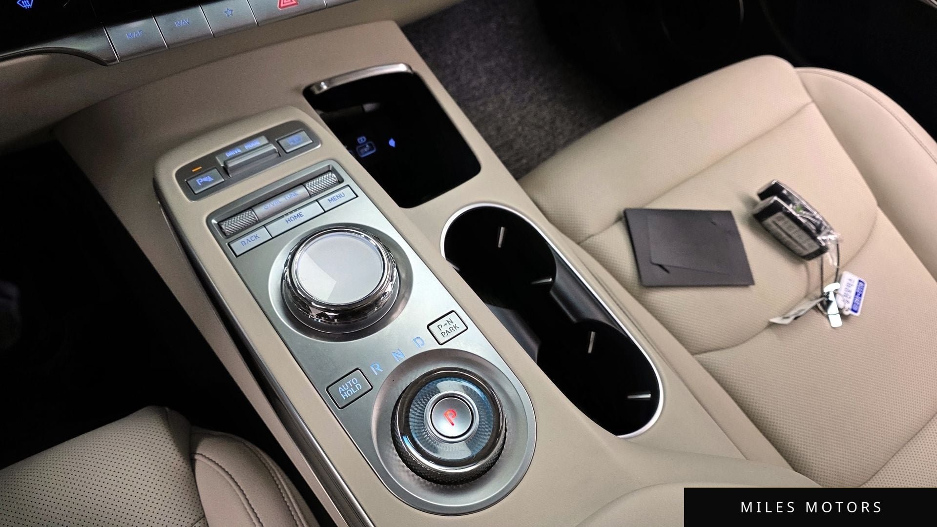 Genesis GV70 2023 — миниатюра 9