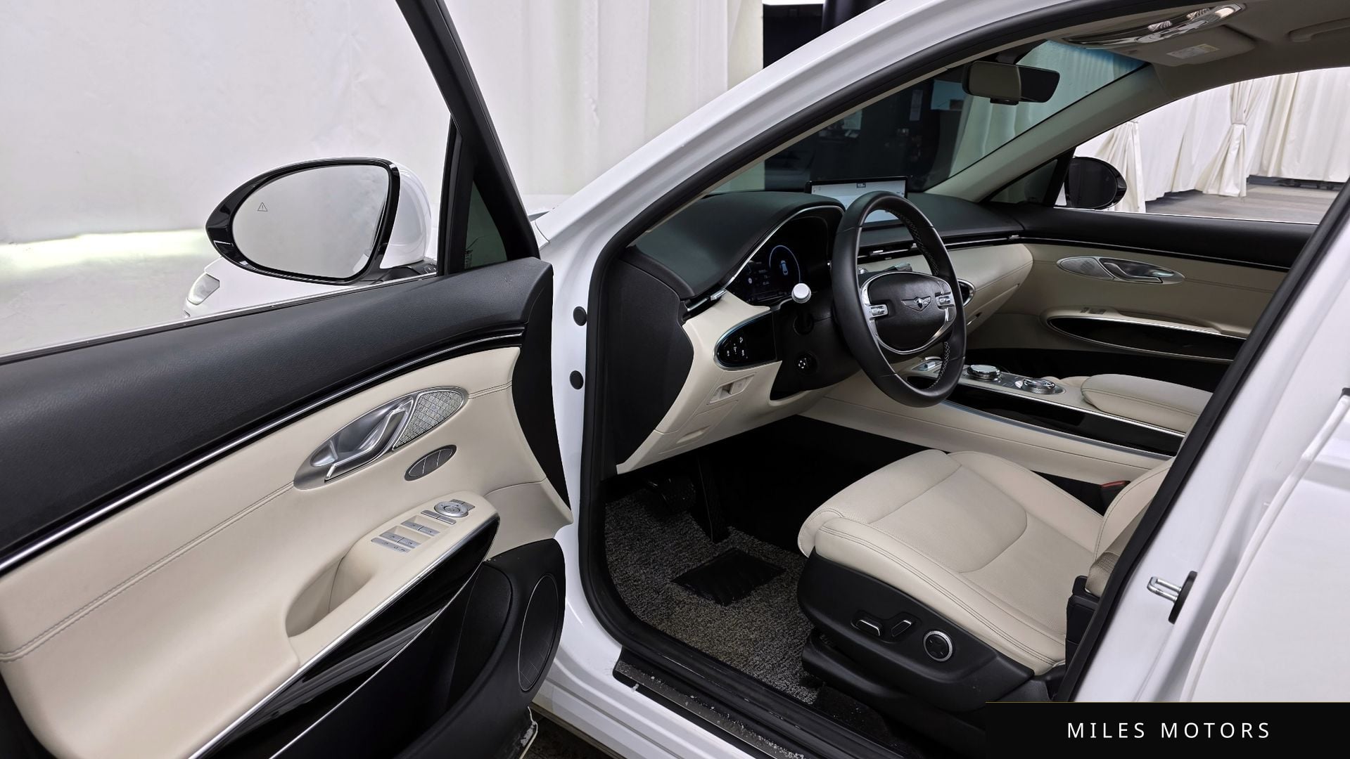 Genesis GV70 2023 — миниатюра 10