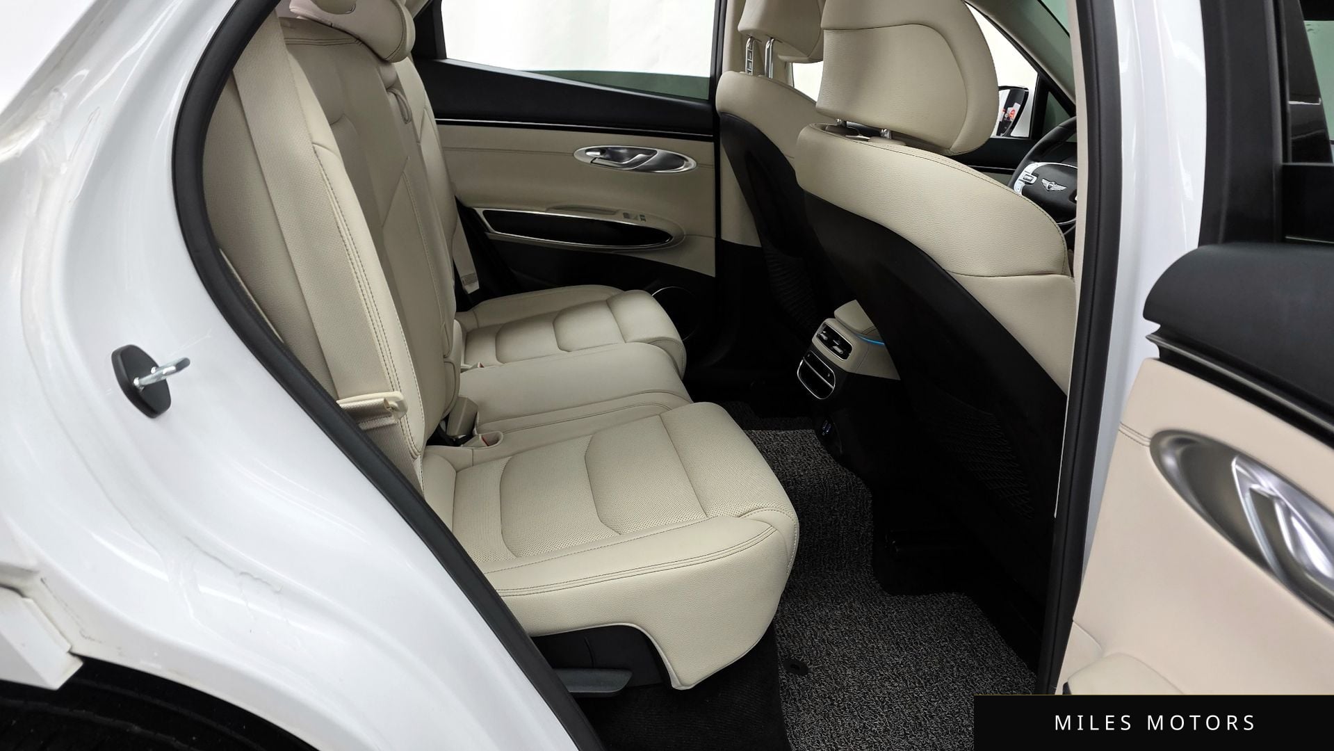 Genesis GV70 2023 — миниатюра 12