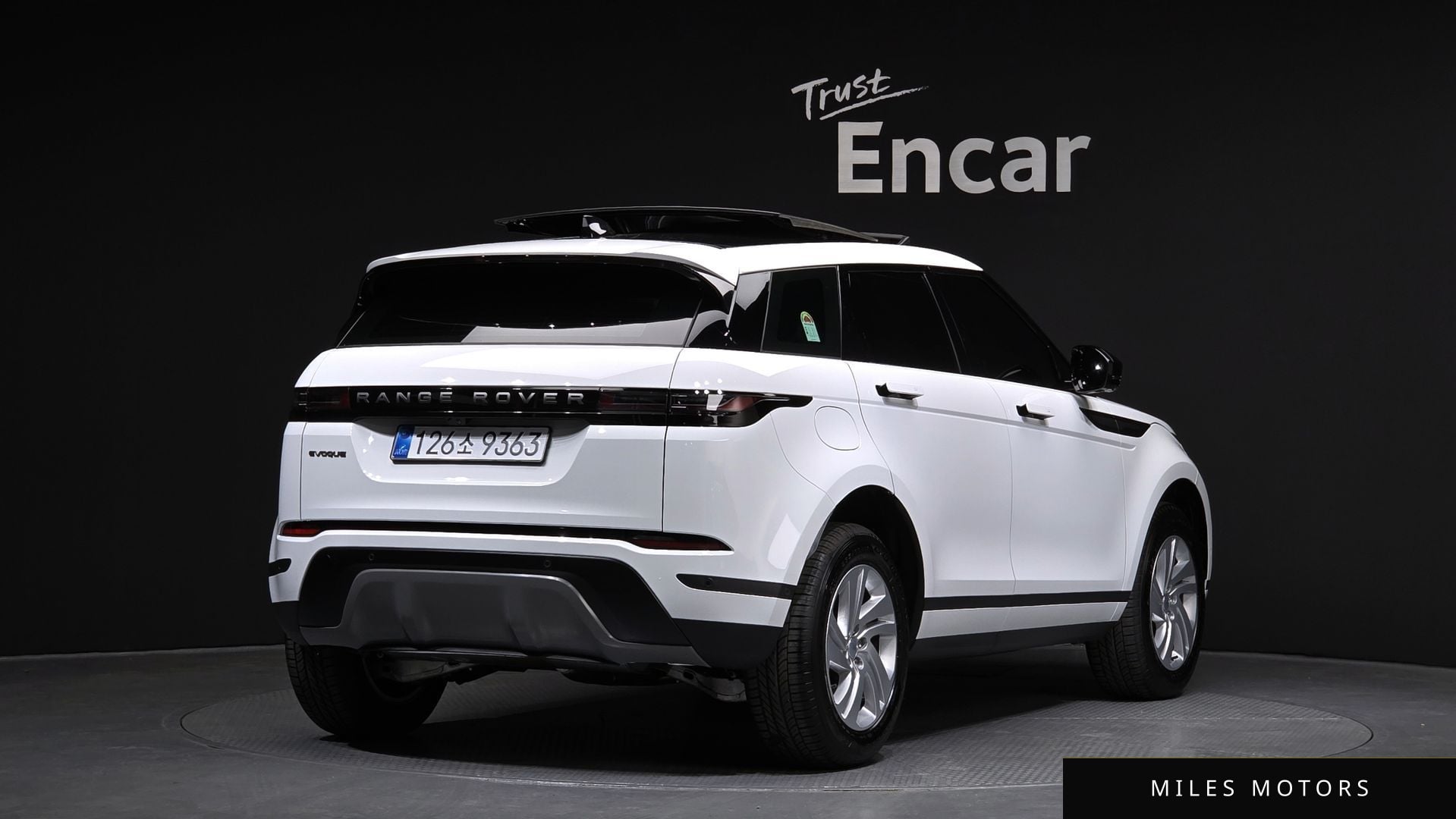 Land Rover Range Rover Evoque 2026 — миниатюра 2