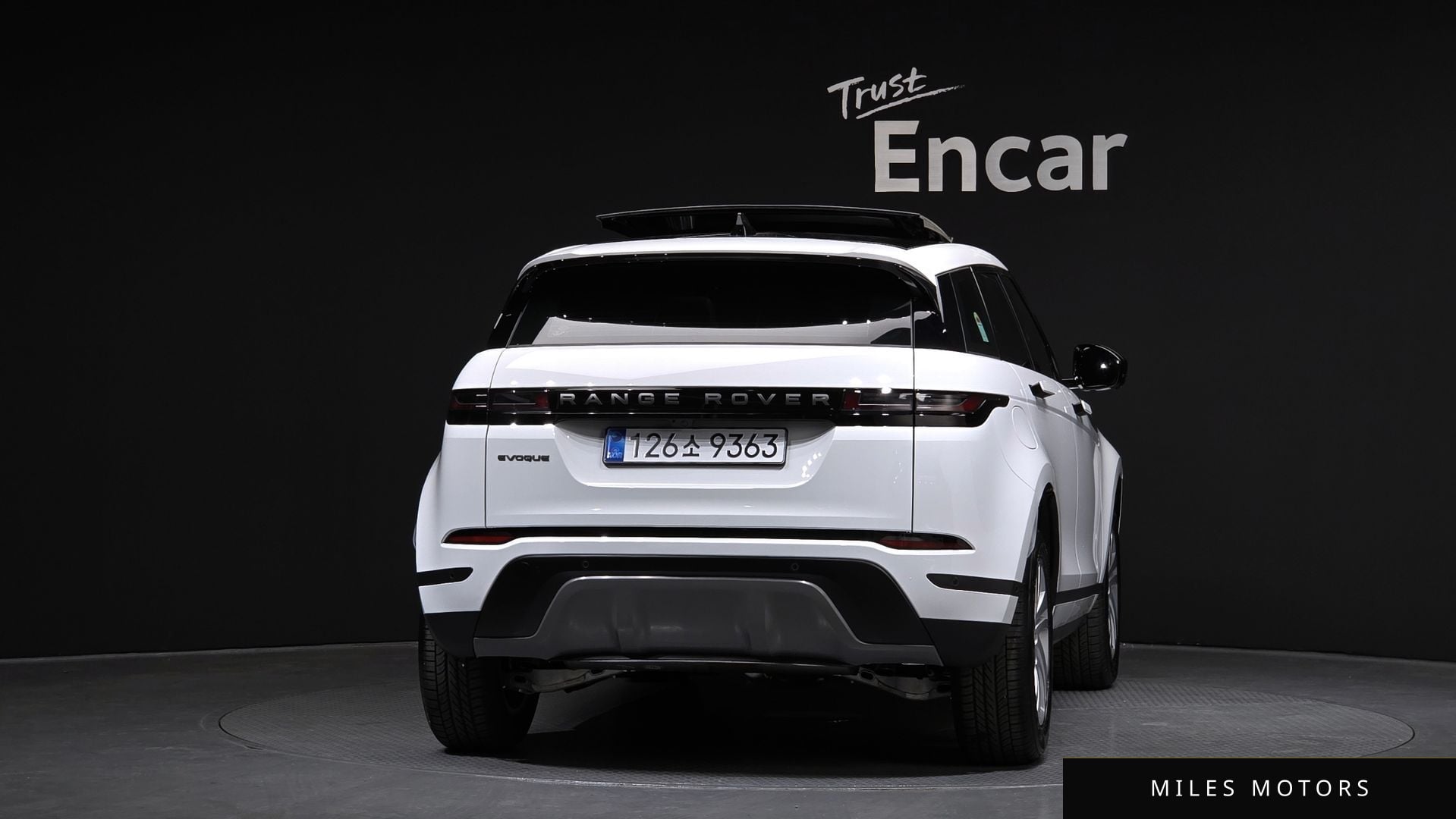 Land Rover Range Rover Evoque 2026 — миниатюра 4