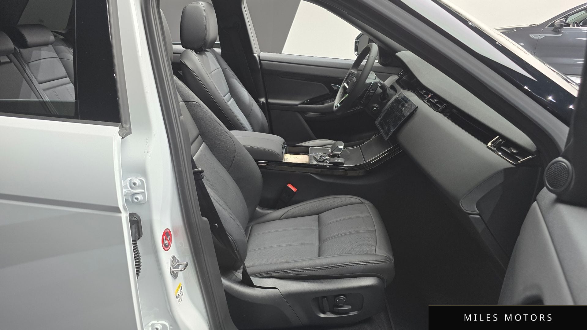 Land Rover Range Rover Evoque 2026 — миниатюра 10