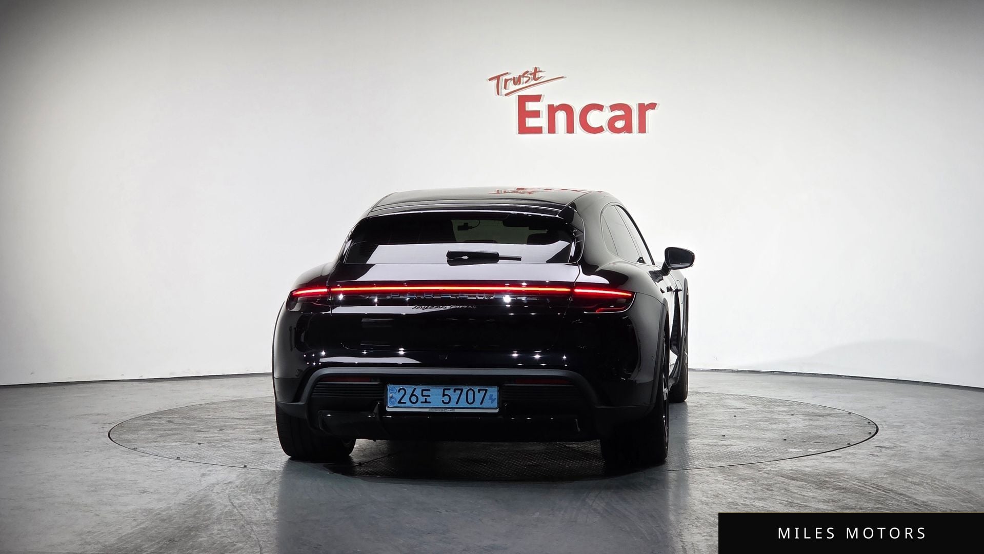 Porsche Taycan 2022 — миниатюра 3