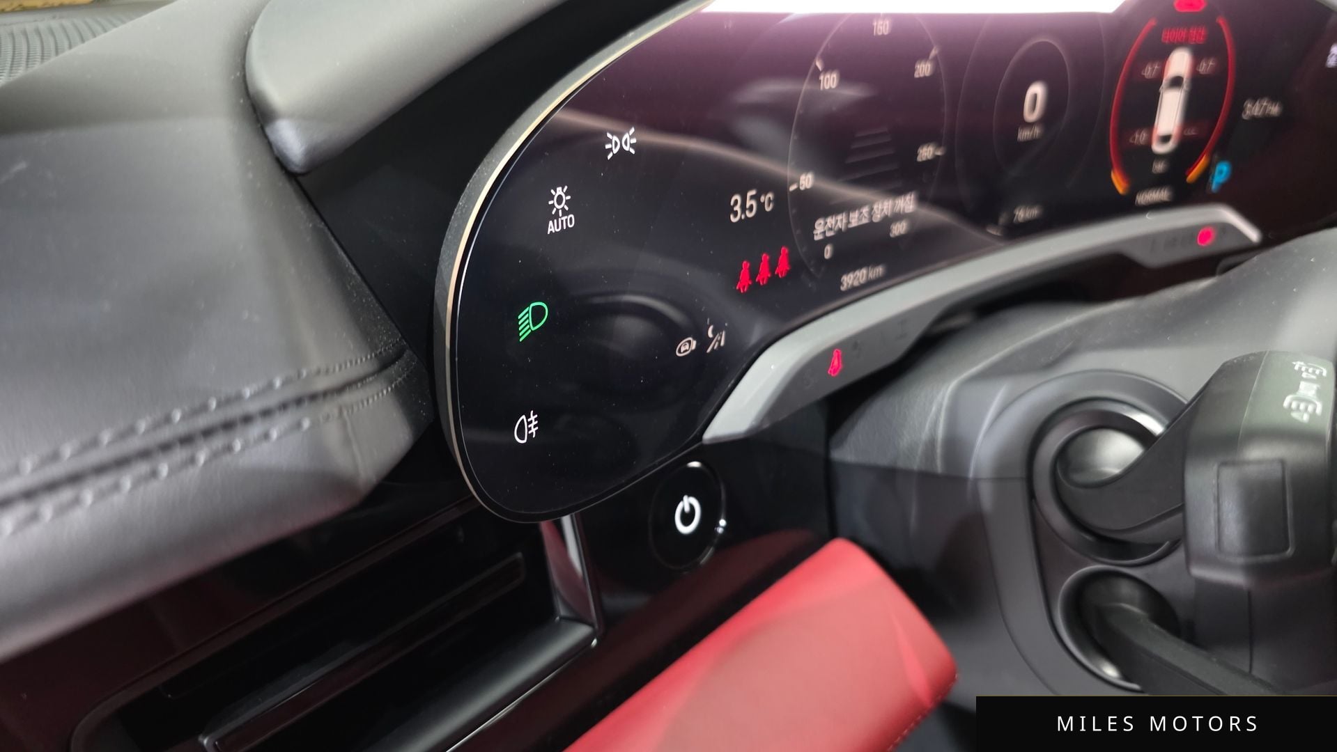 Porsche Taycan 2022 — миниатюра 8