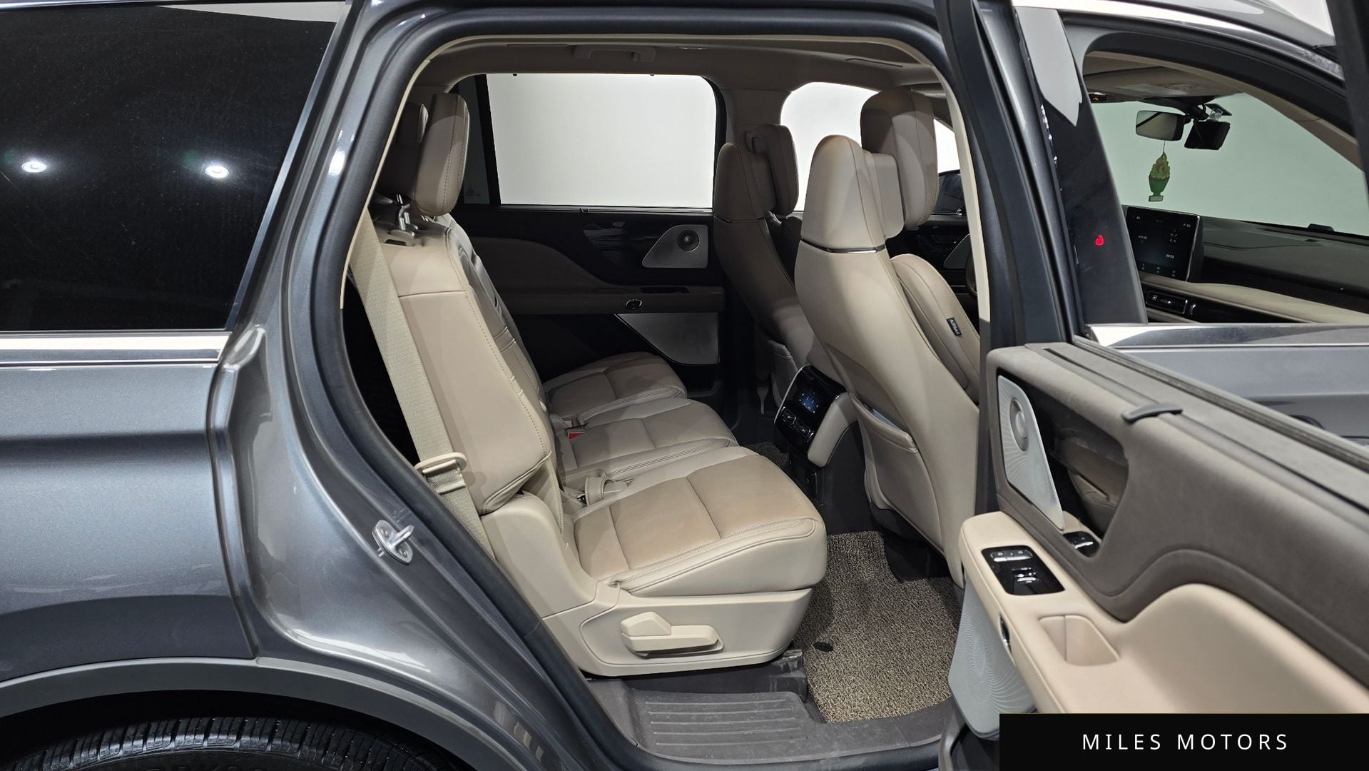 Lincoln Aviator 2023 — миниатюра 12