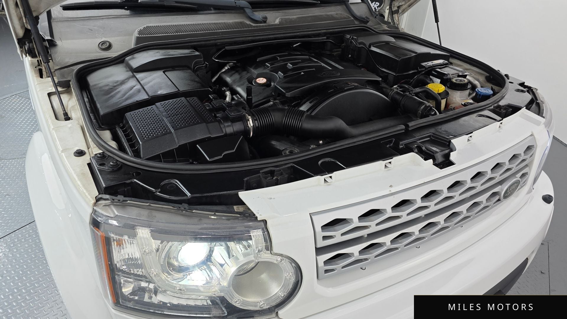 Land Rover Discovery 2013 — миниатюра 6