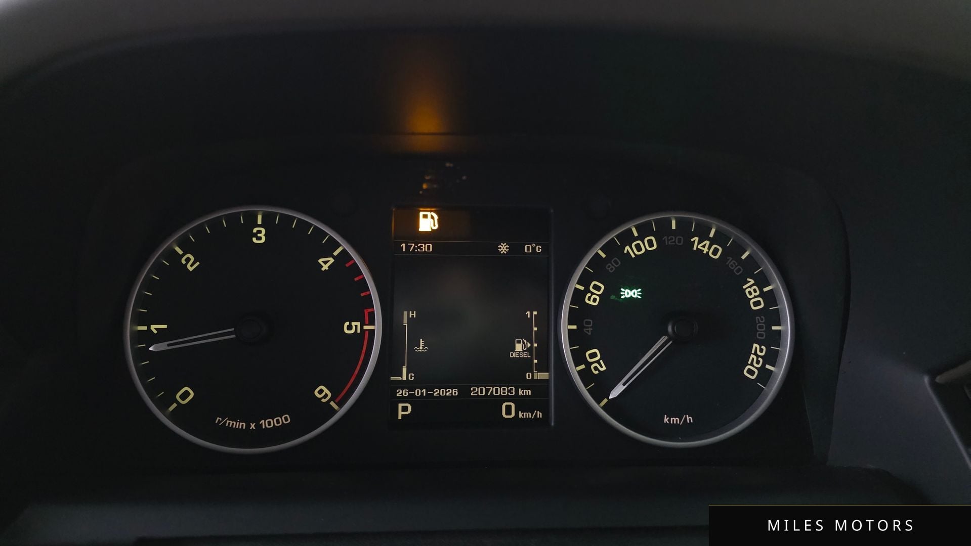 Land Rover Discovery 2013 — миниатюра 8