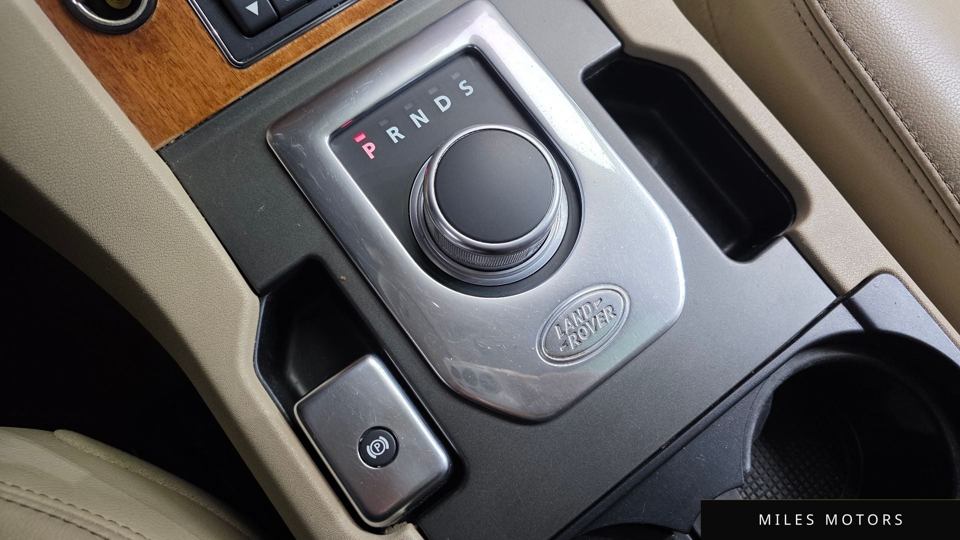Land Rover Discovery 2013 — миниатюра 9