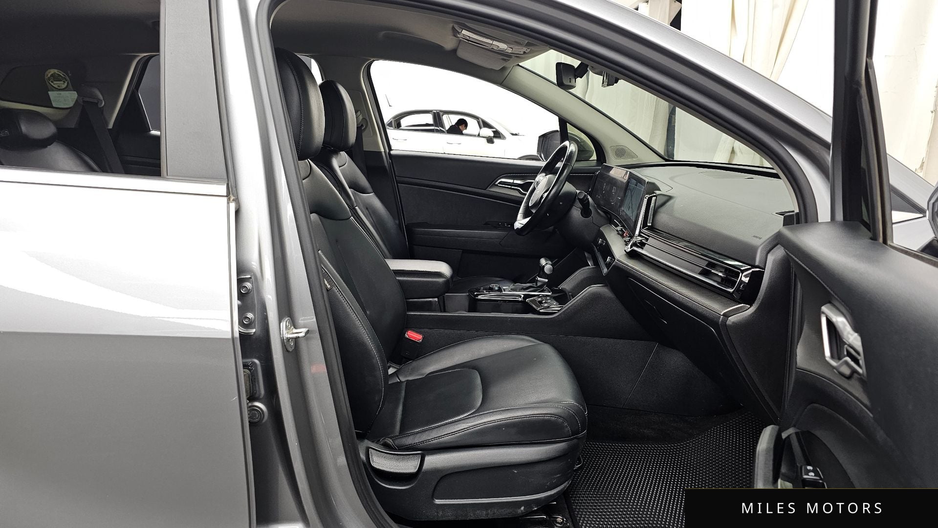 Kia Sportage 2023 — миниатюра 11