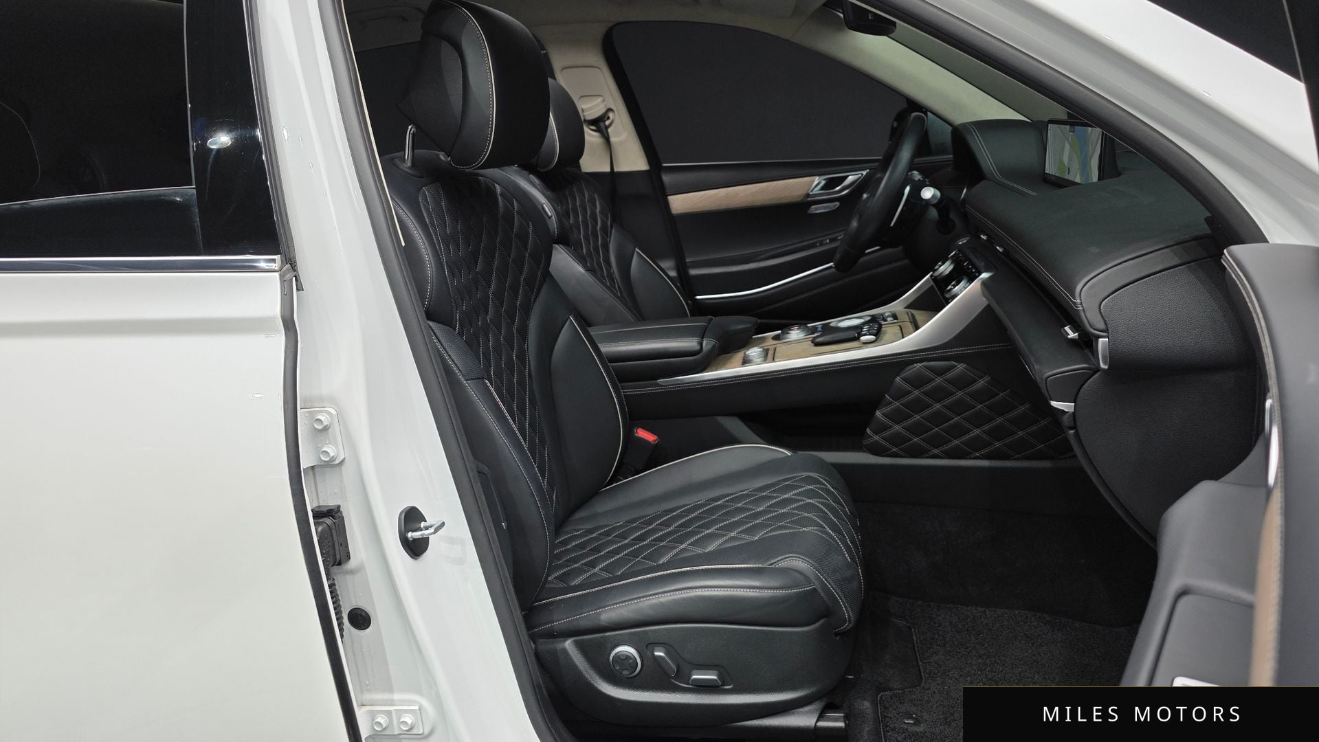 Genesis GV80 2022 — миниатюра 11