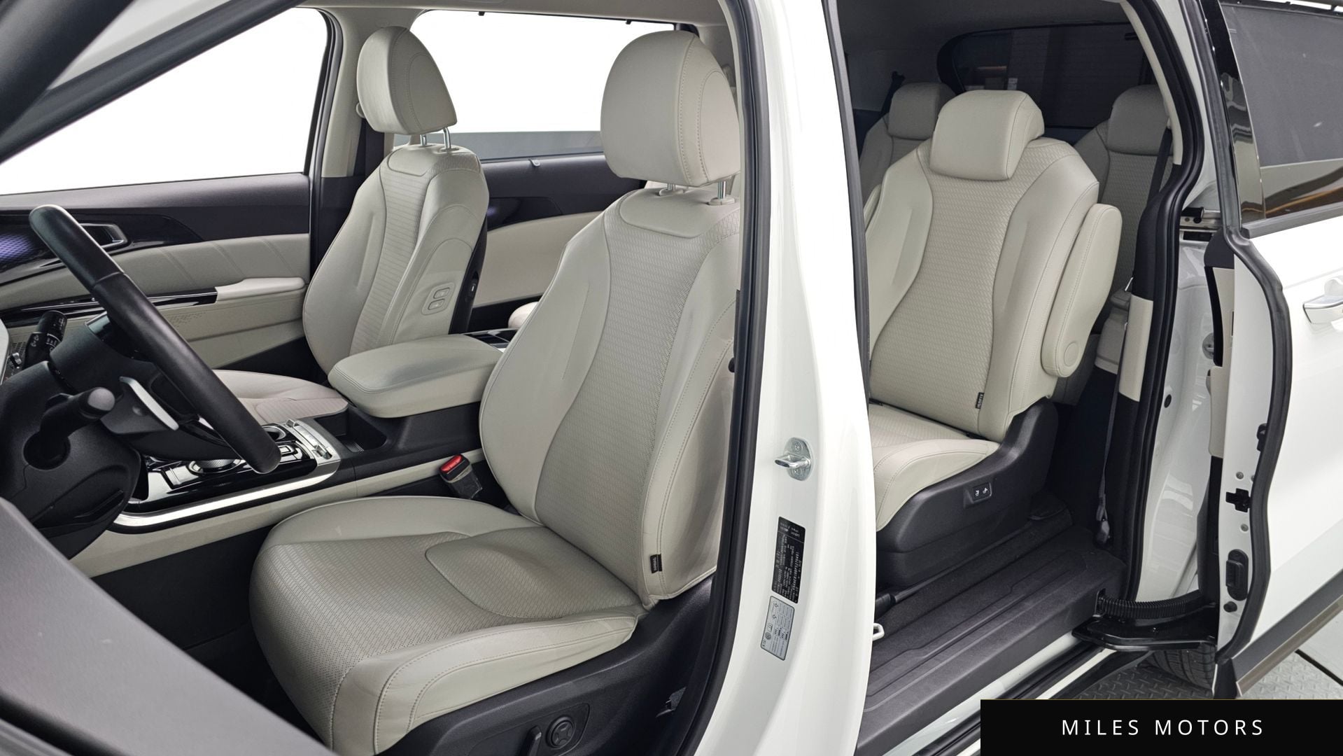 Kia Carnival 2023 — миниатюра 11