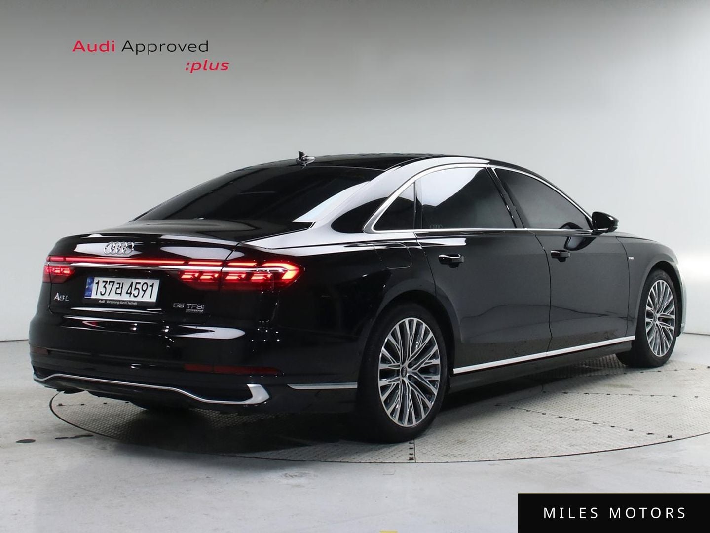 Audi A8 (D5) 2023 — миниатюра 2