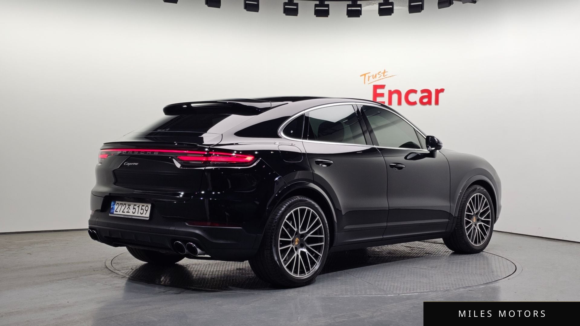 Porsche Cayenne 2023 — миниатюра 2
