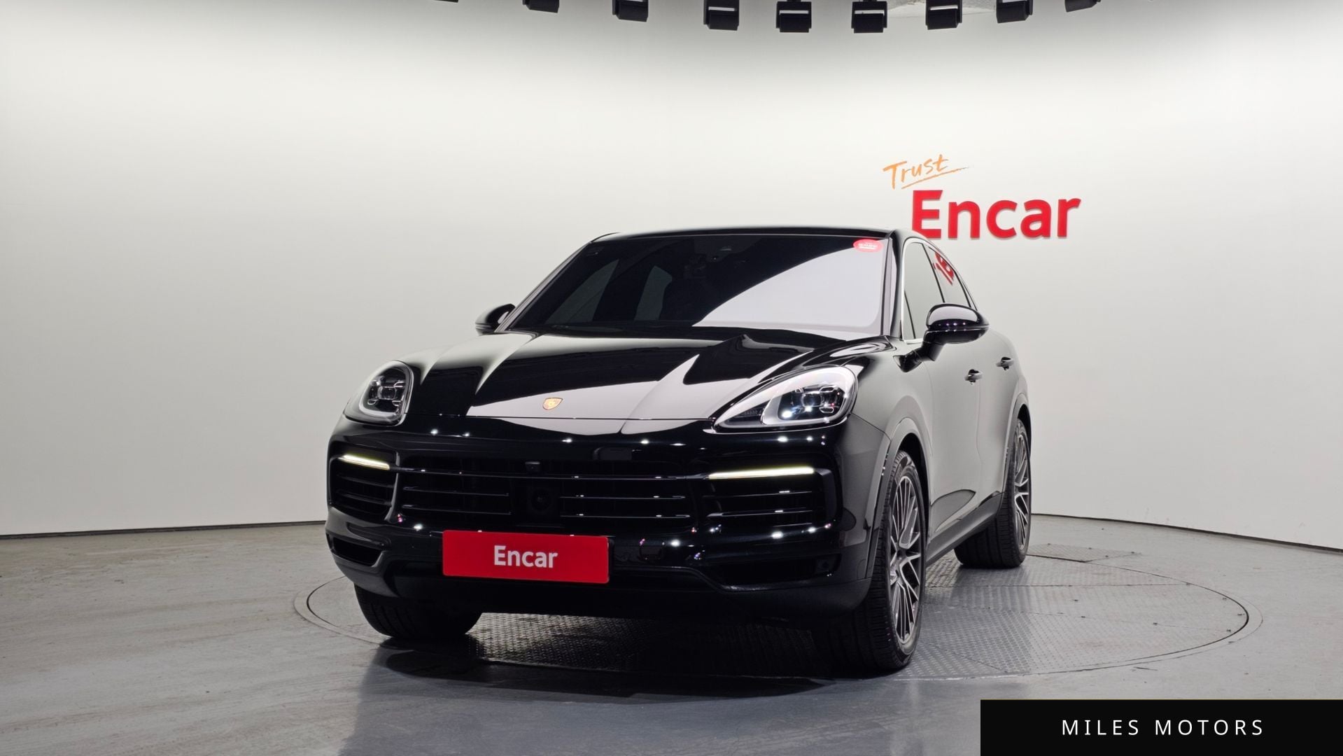 Porsche Cayenne 2023 — миниатюра 3