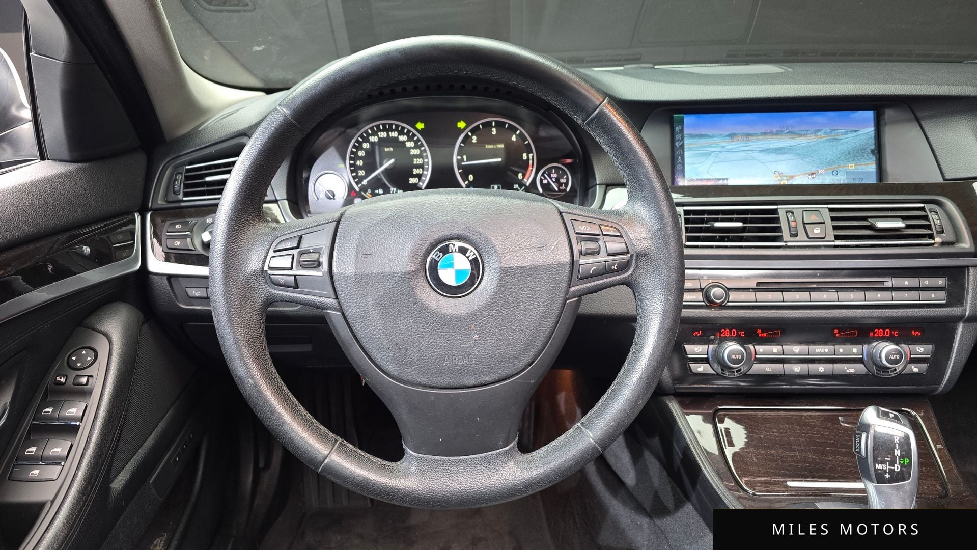 BMW 5 Series (F10) 2012 — миниатюра 14