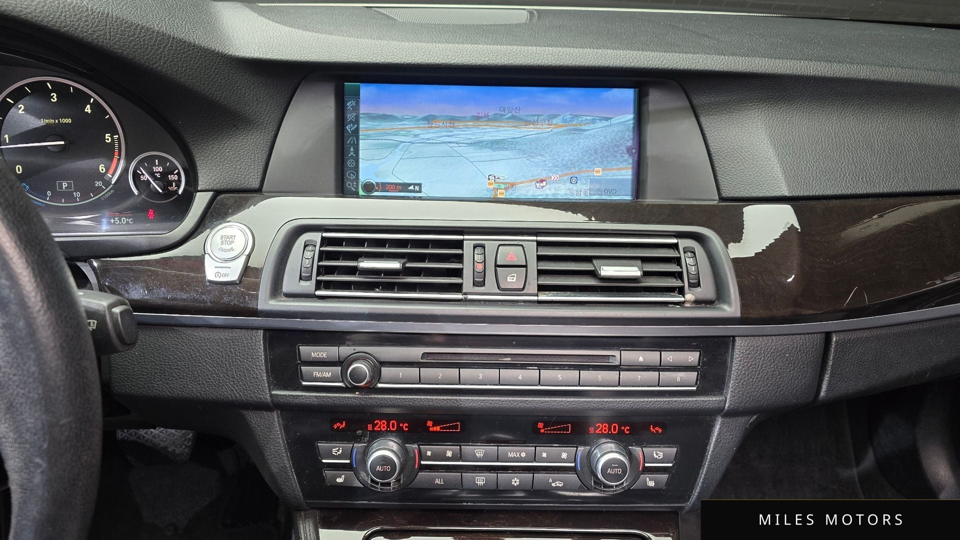 BMW 5 Series (F10) 2012 — миниатюра 15