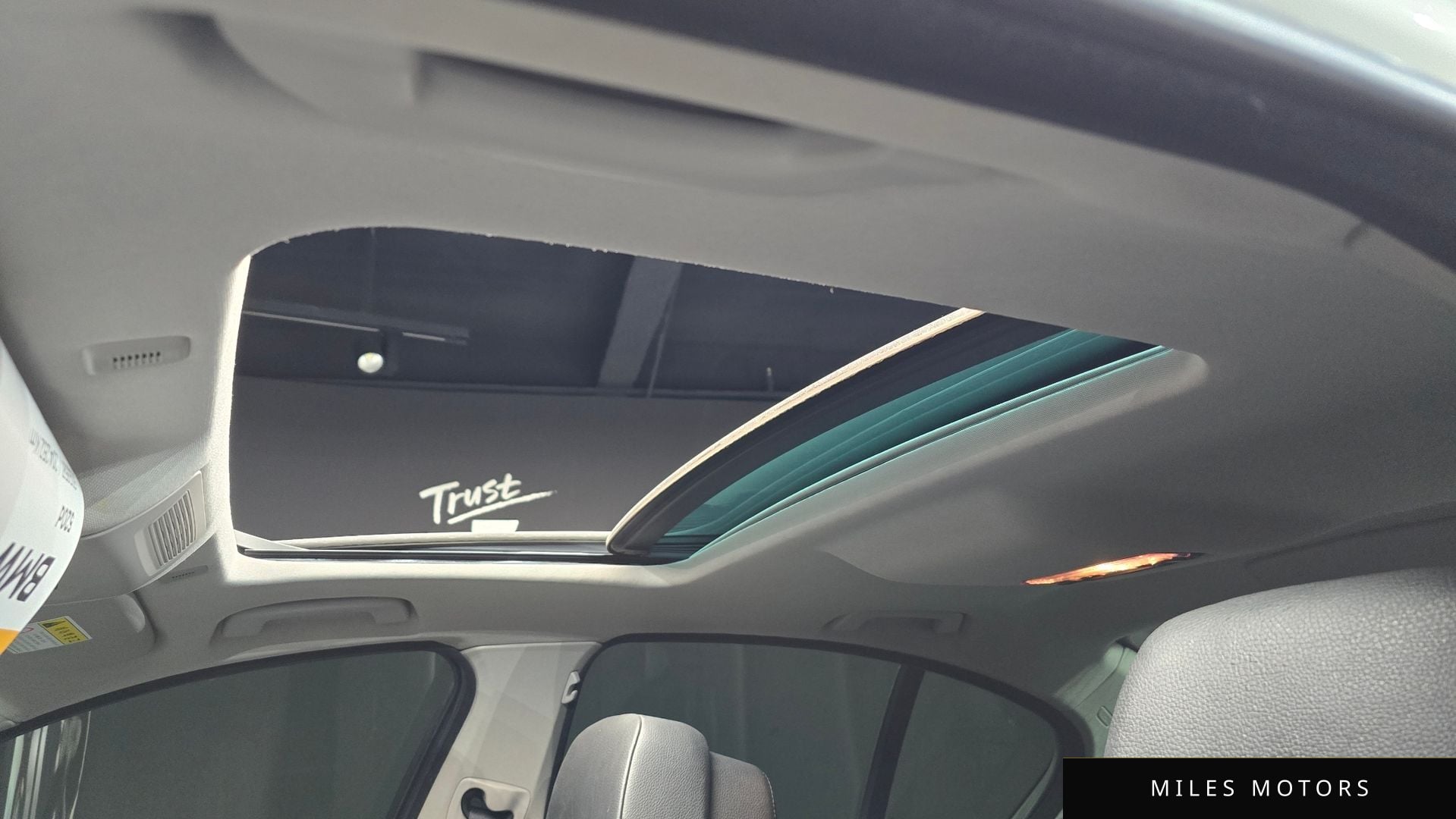 BMW 5 Series (F10) 2012 — миниатюра 19