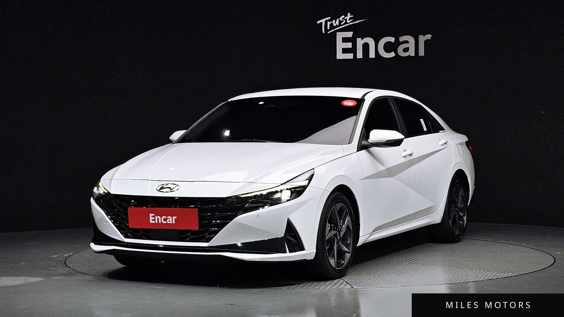 Hyundai AVANTE 2023 — фото 1 из 12