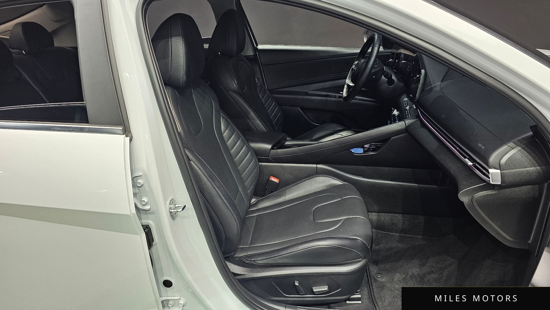 Hyundai AVANTE 2023 — миниатюра 10